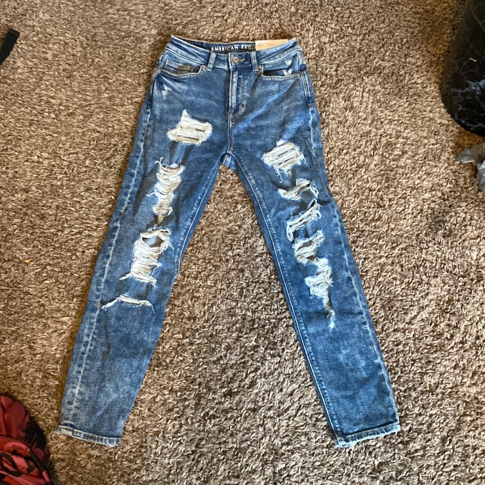 AMERICAN EAGLE